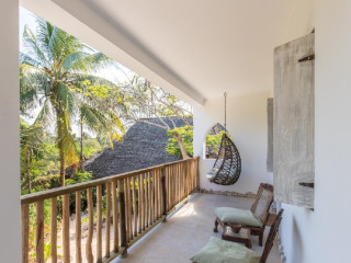 KIWENWGA BEACH RESORT (H)