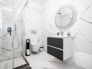 Apartamente WHITE TITANIC cm