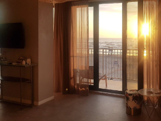 Lemon Cliff Luxury..