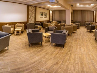 Sky View Suites Hotel