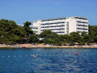 Hotel Pinija (Petrcane)