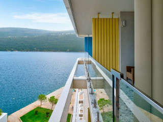 Carine Hotel Kumbor (R)