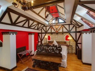 Casa din Bran Inn Center 