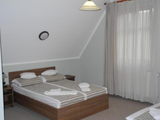 Bonanza Pensiune si Restaurant ( sat Radaia ) 