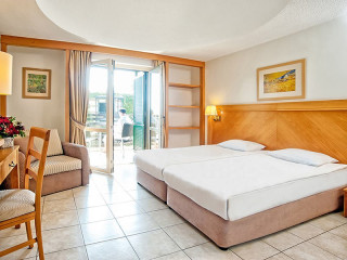 PALOMA PARADISE BEACH.