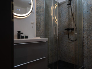 HOTEL CRISTAL.