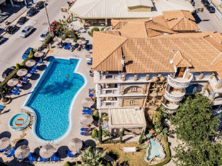 Plaza Pallas (Tsilivi)