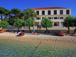 Hotel Lipa (Postira)