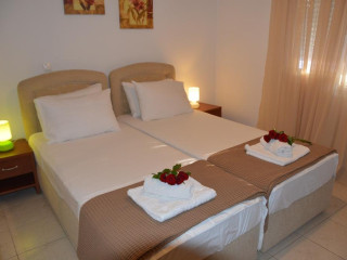 Villa Platanias (Agia Paraskevi)