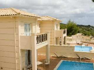 Mabely Grand