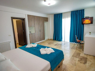 CAMERE DE INCHIRIAT BLUE BORDER.