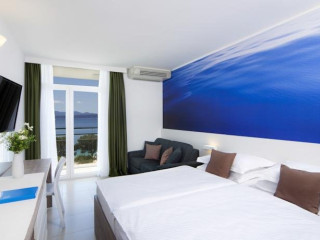 Smartline Bluesun Neptun (Tucepi)