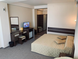 Palace Mezotermale CM