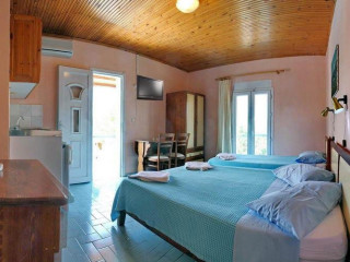 PARADISE STUDIOS - APTS (Petra)