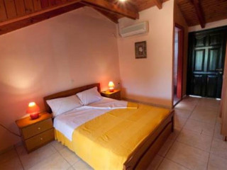Villa Verde Fenia (Agios Ioannis - Lefkada Town)