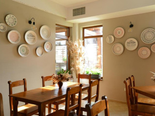 PENSIUNEA CASA DINAINTE.