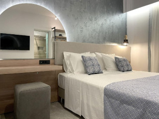 VOULA HOTEL AND APTS 