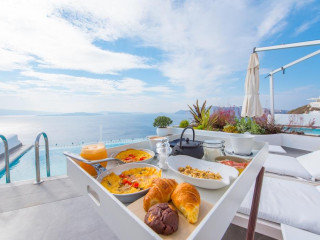 Santorini Secret Suites (Adults Only)