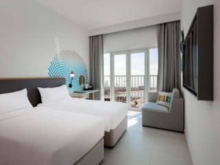 Rove La Mer Beach