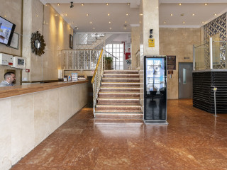 Torremolinos Centro by Croma (Torremolinos)