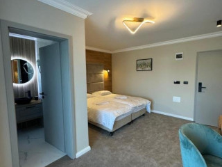 PENSIUNEA ANA.. (Girov)