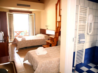 Summertime Inn (NIKIANA)