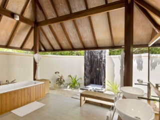 Dhigufaru Island Resort 