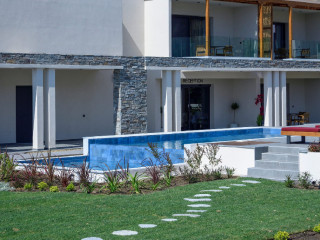 Amyntas Seafront Hotel