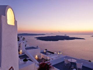 Cliffside Suites (Firostefani - Santorini)