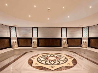 DIAMOND HILL RESORT.