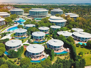 CALISTA LUXURY RESORT	
