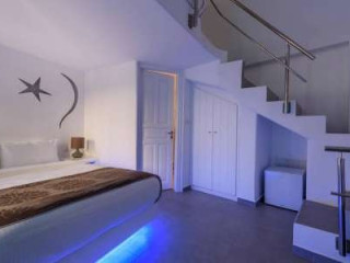 Nikolas (Karterados - Santorini)