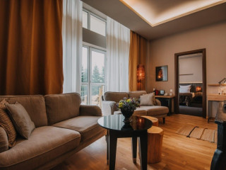 . Grand Hotel BALVANYOS