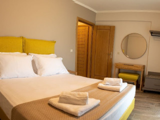 Zisis Suites (Nidri)