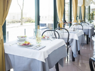 EMILIA (TORRE PEDRERA)