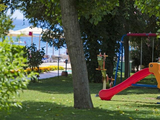 LYCUS BEACH HOTEL