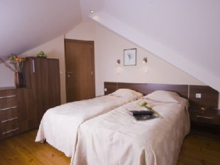 REDENKA HOLIDAY CLUB