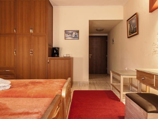 Pirofani Hotel (Lefkada Town)