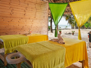 FUN BEACH HOTEL (JAMBIANI)
