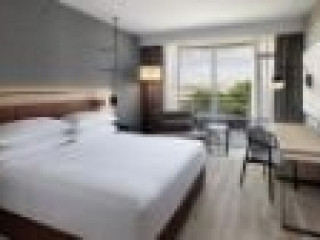 FOUR POINTS BY SHERATON