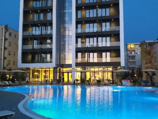 SUPREME HOTEL AND SPA (DURRES-GOLEM) 