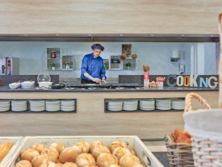 H10 Mediterranean Village 