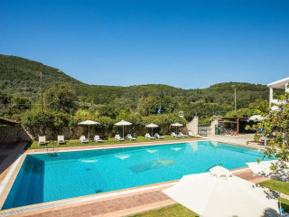 Paradise Inn (Liapades)
