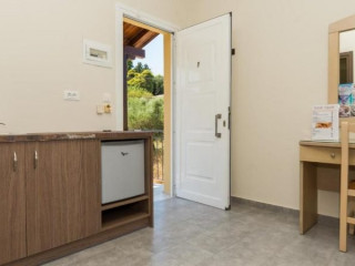 Rose Club Studios (Laganas)