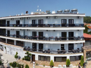 Greek Pride Seafront Hotel