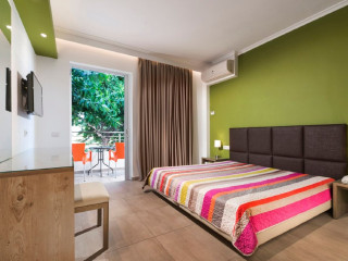 Alexandra Beach Hotel