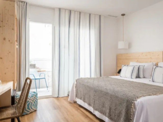 Alegria Mariner (R) - Adults only 16+