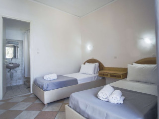 Paralia Studios (Kavos)