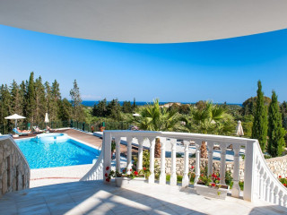 YALIPARK BEACH HOTEL