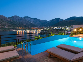 Troulis Aparthotel (C) - recomandat 3*